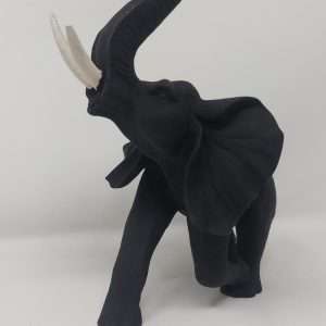 Elefante in pietra lavica H 23