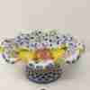 Cantrotavola alzata in ceramica di Caltagirone dipinta a mano dal design elegante per abbellire la tua tavola