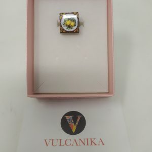 Anello in pietra lavica siciliano