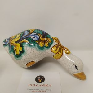 Anatra curiosa in Ceramica di Caltagirone dipinta a mano
