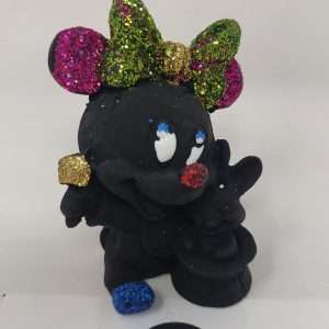 Minnie Mouse in pietra lavica