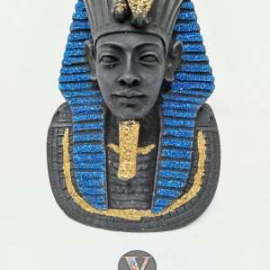 Tutankhamon in pietra lavica il faraone egizio