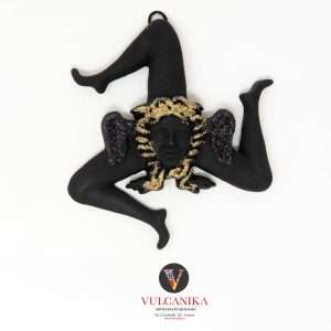 Trinacria in pietra lavica