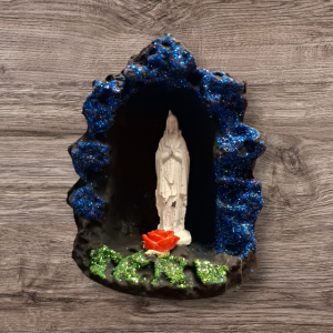 Madonna in grotta di pietra lavica dell'Etna
